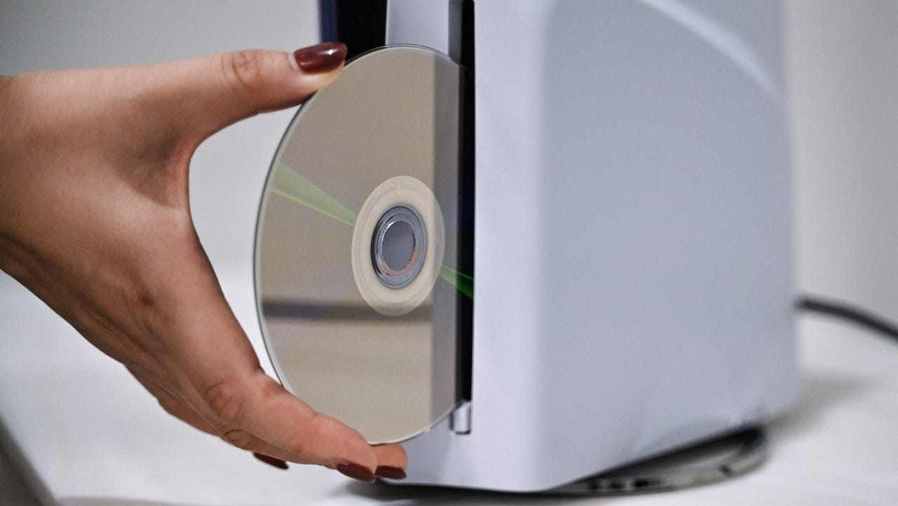 Players Push Back on Sony's Disc Drive Plans in Survey